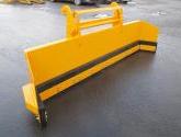 Yard Scraper with floating hitch